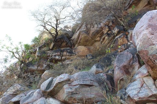 Beautiful and nice view of the hill at Vyomasur's Cave in Kamyavan.