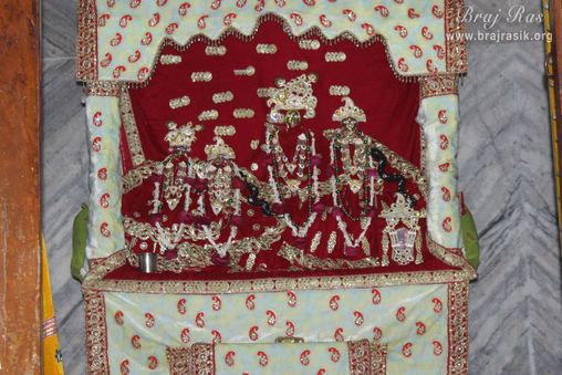 Shri Radha Krishn Darshan at Gorelal Kunj, Vrindavan