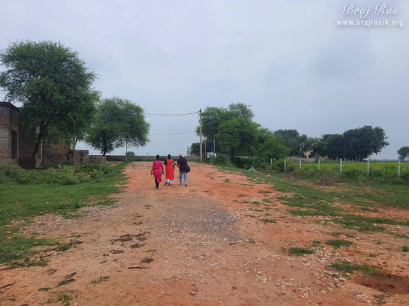 Way towards Devaraha Baba Bhajan Sthali