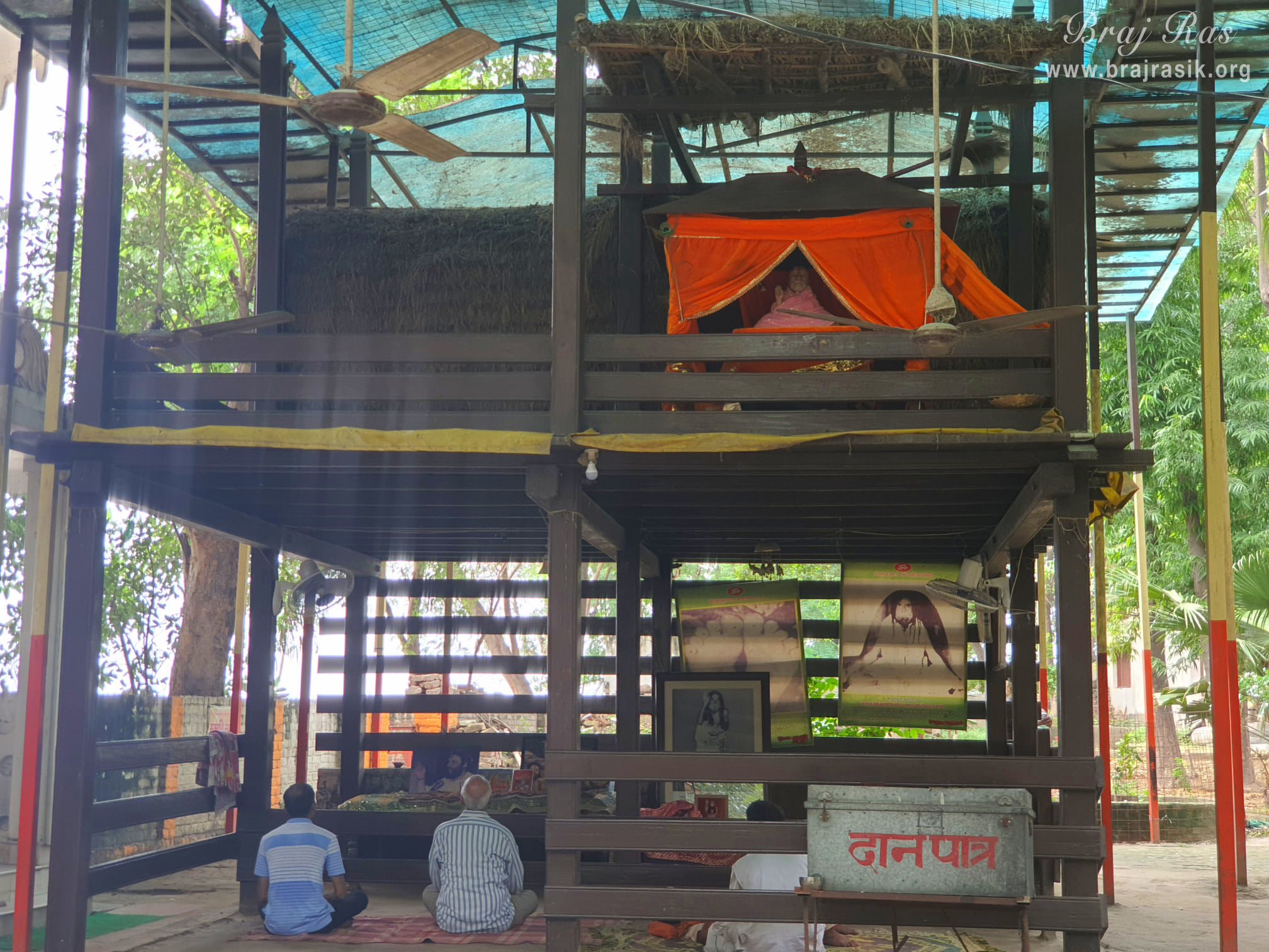 View of the bhajan place of Devaraha Baba at Devaraha Baba Samadhi/Bhajan Sthal.