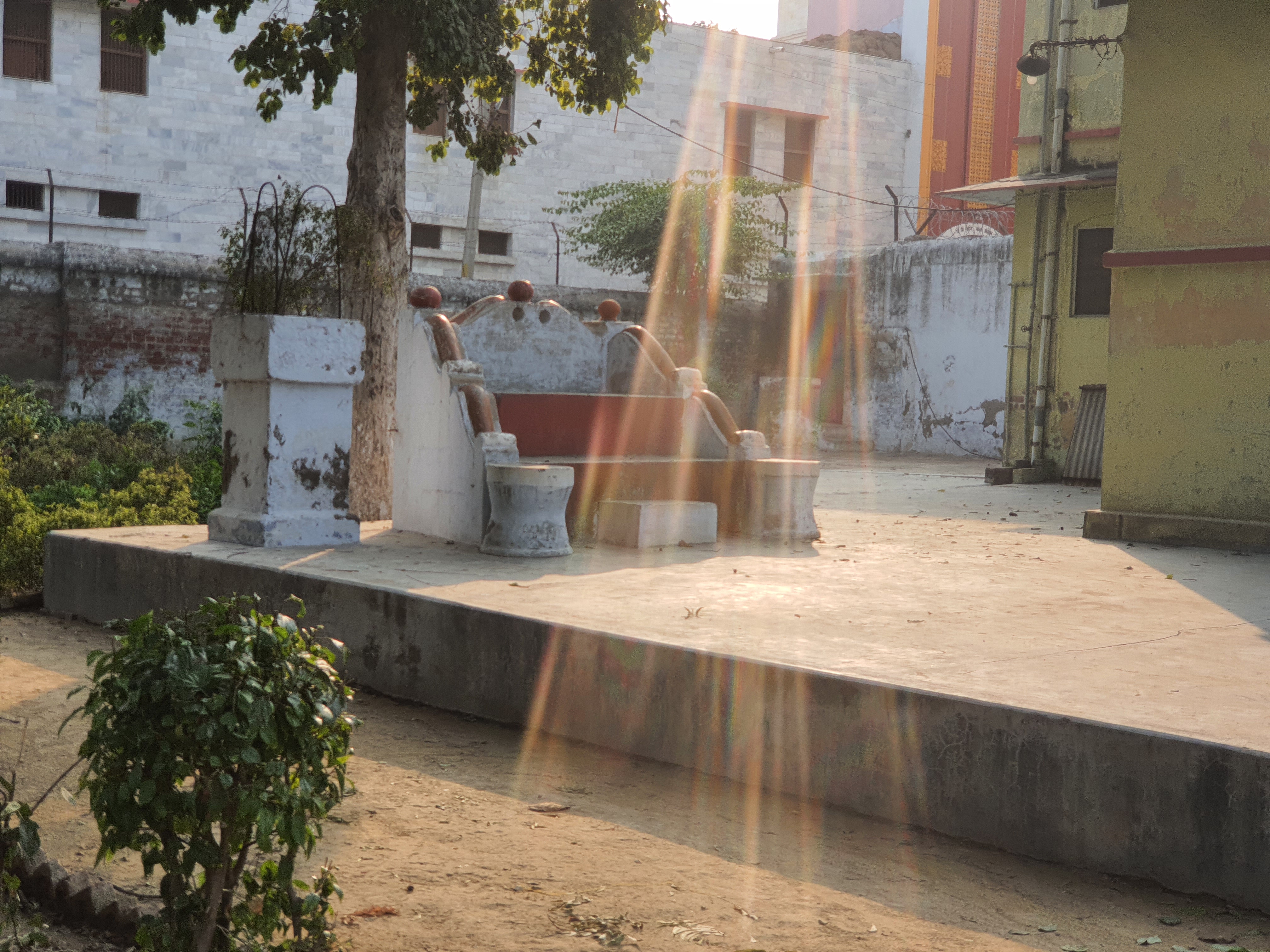 Raas Mandal at Shyam Bagicha, Kaimar Van, Vrindavan - Located near to Davanal Kund