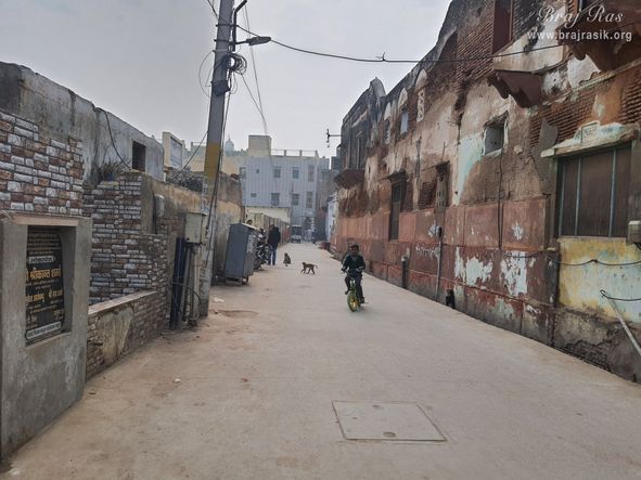 View of Kunj lane of Hanuman Garhi Temple, Vrindavan.