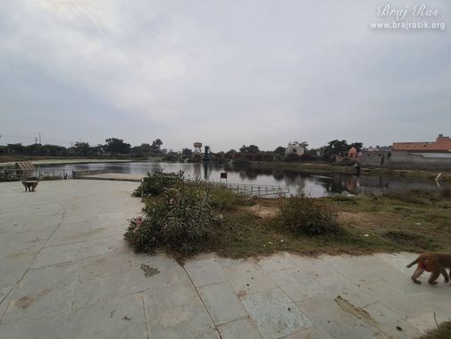 A nice view of Sankarshan Kund at Anyor, Govardhan.