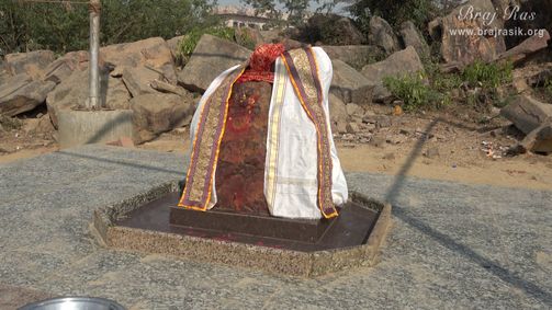 Old Goverdhan Shila (rock) at Naval Kund in Punchari, Govardhan 