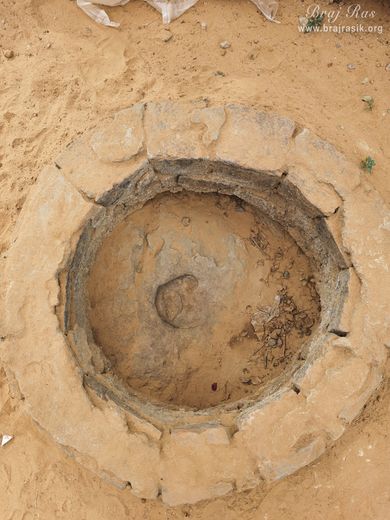 A horse also came from heaven with Surabhi cow, whose name was Shyamkarna, his hoof is present on this rock at Mukharvind in Govardhan.