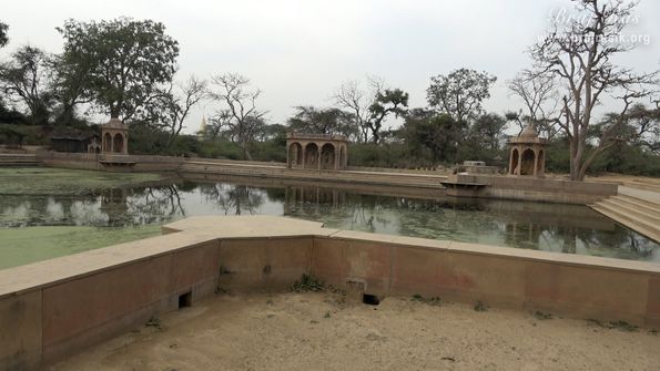 A soothing view of Surbhi Kund in Govardhan.