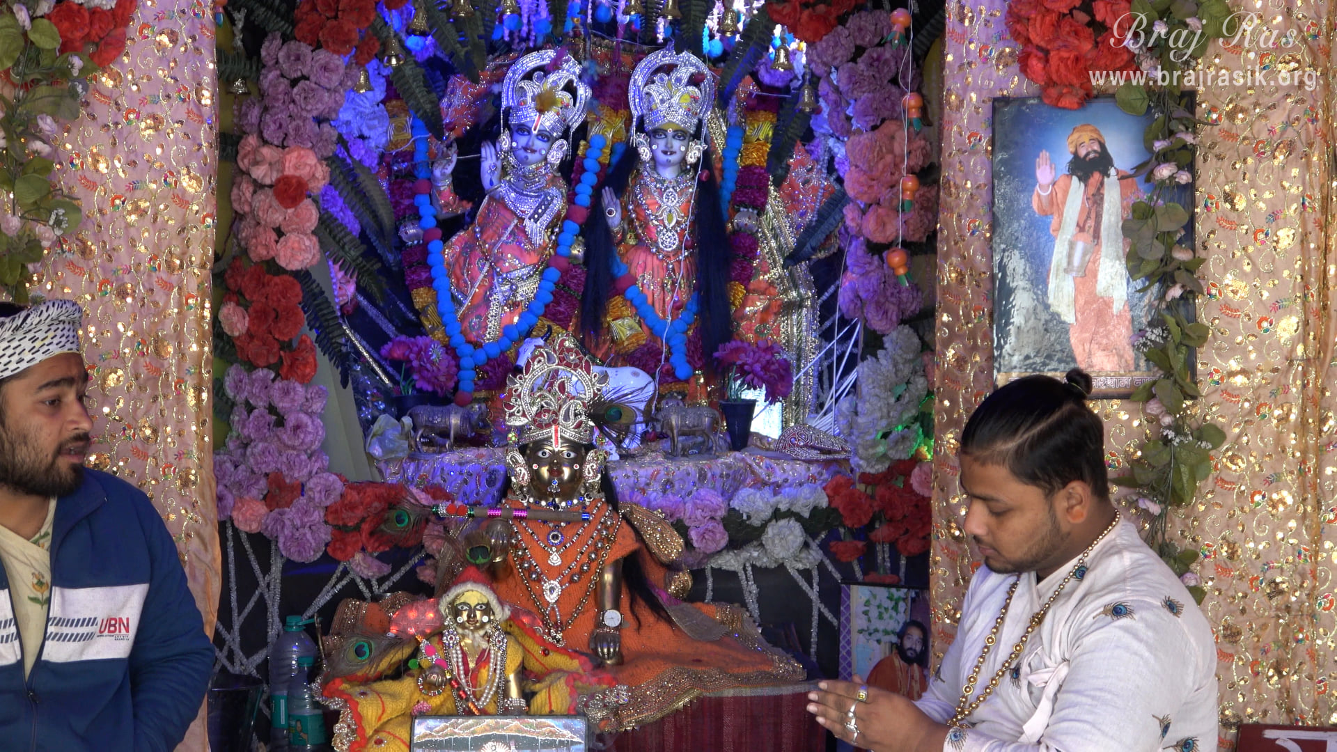 A nice darshan of Shri Krishn and his cowherd friend Lautha in Punchari Ka Lautha in Govardhan.