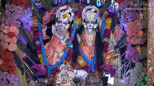 Close darshan of Shri Krishn and his cowherd friend Lautha in Punchari Ka Lautha in Govardhan.