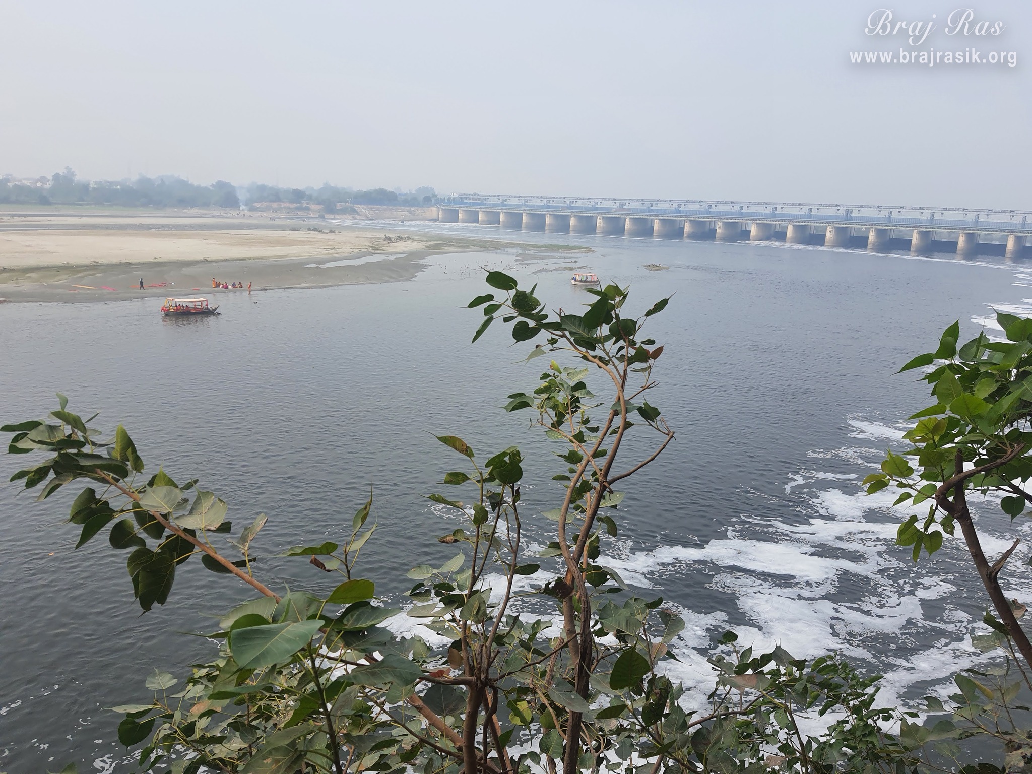 A soothing view of Shri Yamuna Ji at Shri Thakurani Ghat and Shri Govind Ghat in Gokul.