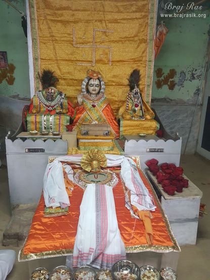 Darshan of Baithak of Mahaprabhu Shri Vallabhacharya Ji at Shri Thakurani Ghat and Shri Govind Ghat in Gokul.