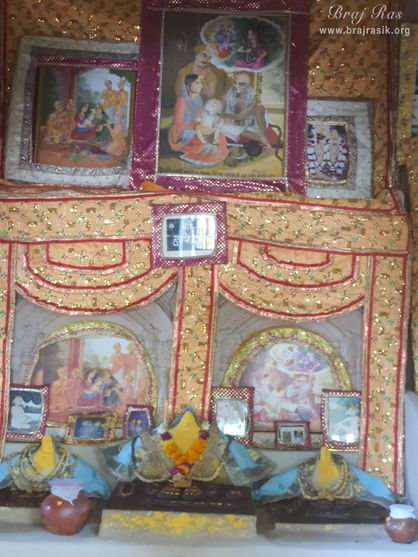 Close darshan of birthplace of Swami Haridas Ji at Radha Bavdi in Vrindavan.