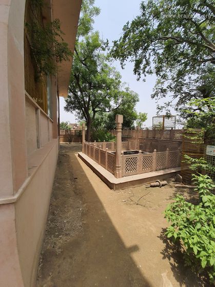 View of the surroundings of Radha Bavdi in Vrindavan.