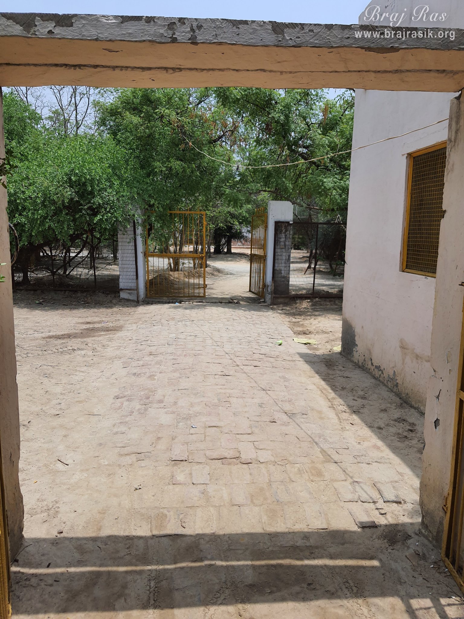 Outside view of Radha Bavdi in Vrindavan.