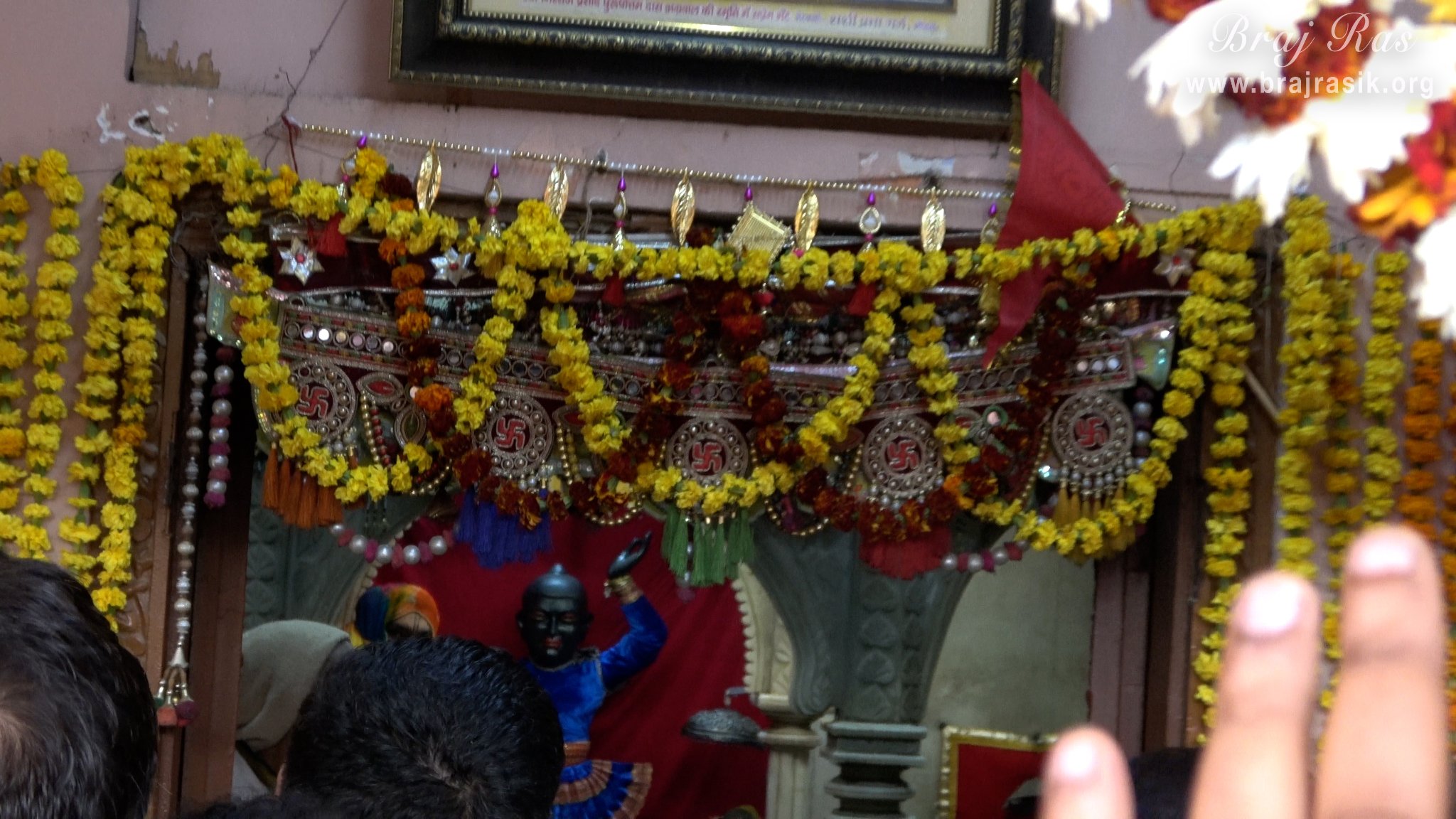 Darshan of Shrinathji in Shrinathji Temple in Punchari, Govardhan.