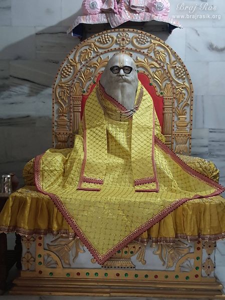 Darshan of Shri Hita Das Ji in Shri Hita Mahal, Vrindavan
