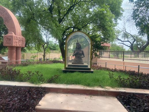 View of the idol of Taj Bibi at Samadhi Place of Taj Bibi in Gokul Mahavan.