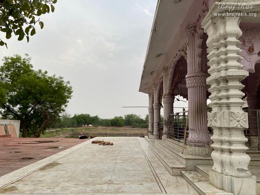 Side view of the temple of Mother Yashoda and Shri Krishn at Yashoda Kund and Hau Bilau in Nandgaon.