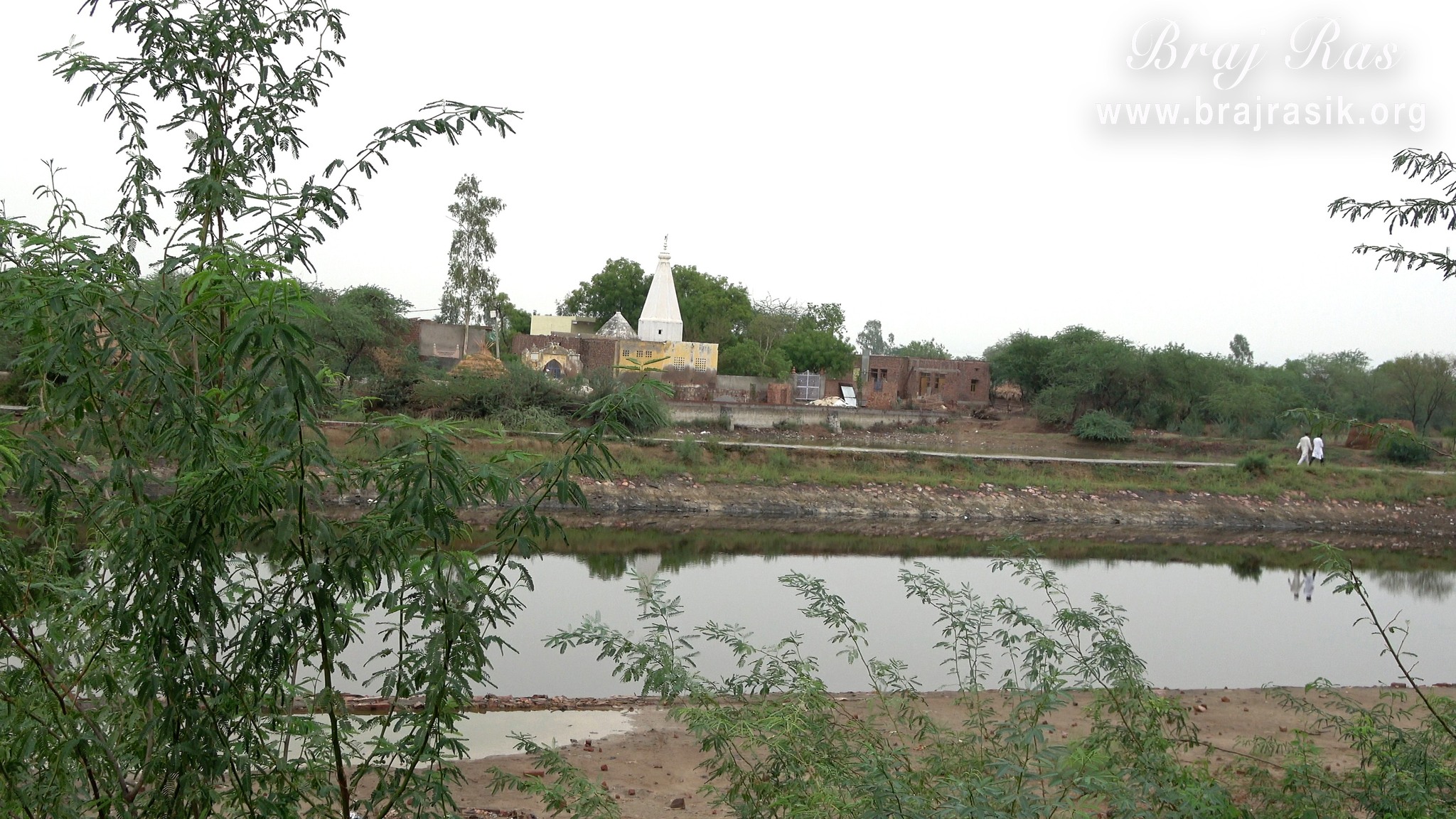 View of Nandgaon from Yashoda Kund and Hau Bilau.