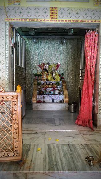 पुराना राधा मोहन मंदिर, चौमुहां, ब्रज
