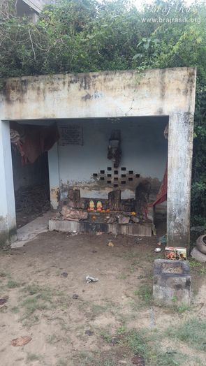 View of an old temple in Bhandirvan.