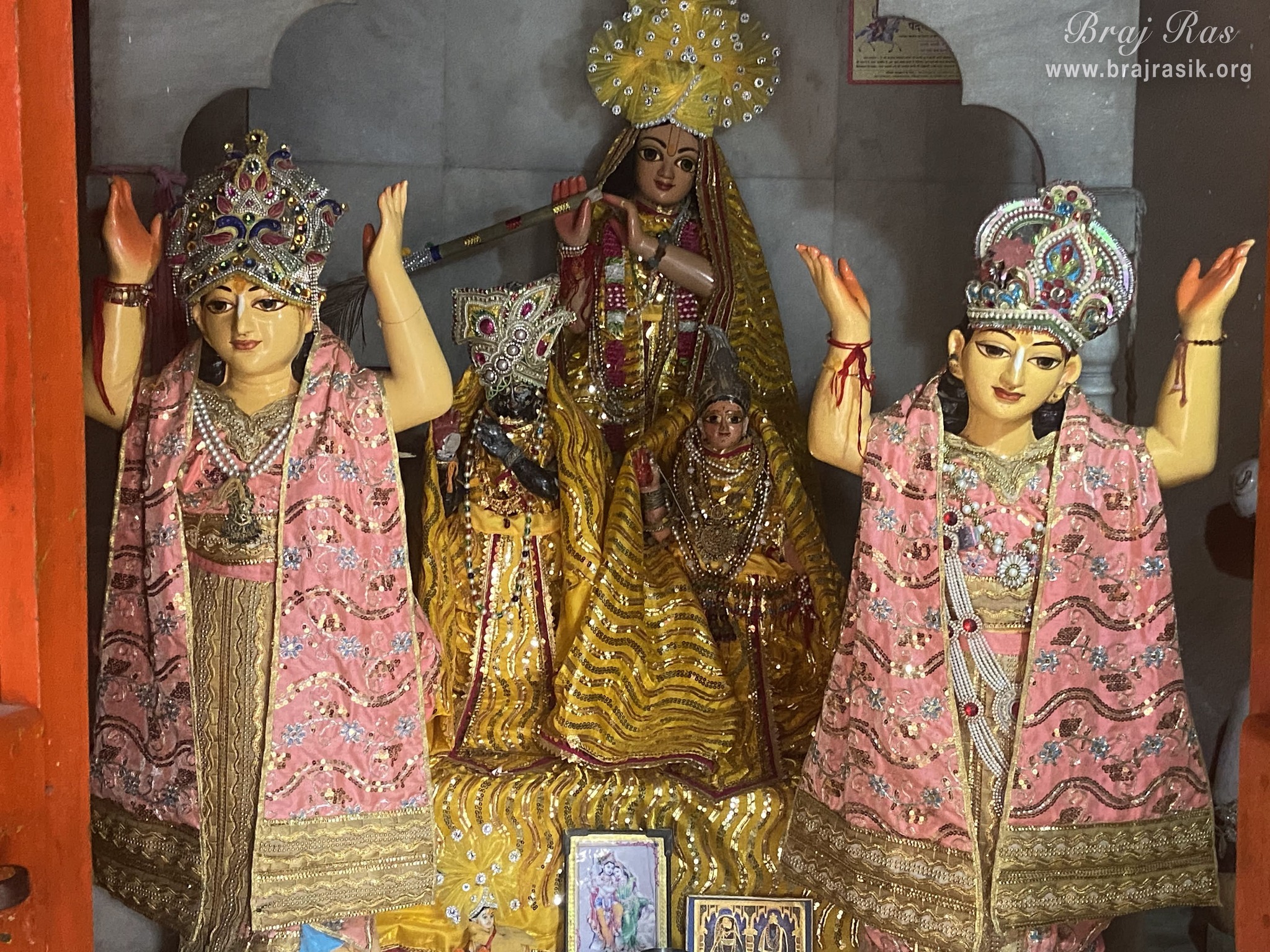 Close darshan of Shri Shyamvan Bihari Ji along Sri Chaitanya Mahaprabhu and Nityanand Prabhu near Vanshivat.