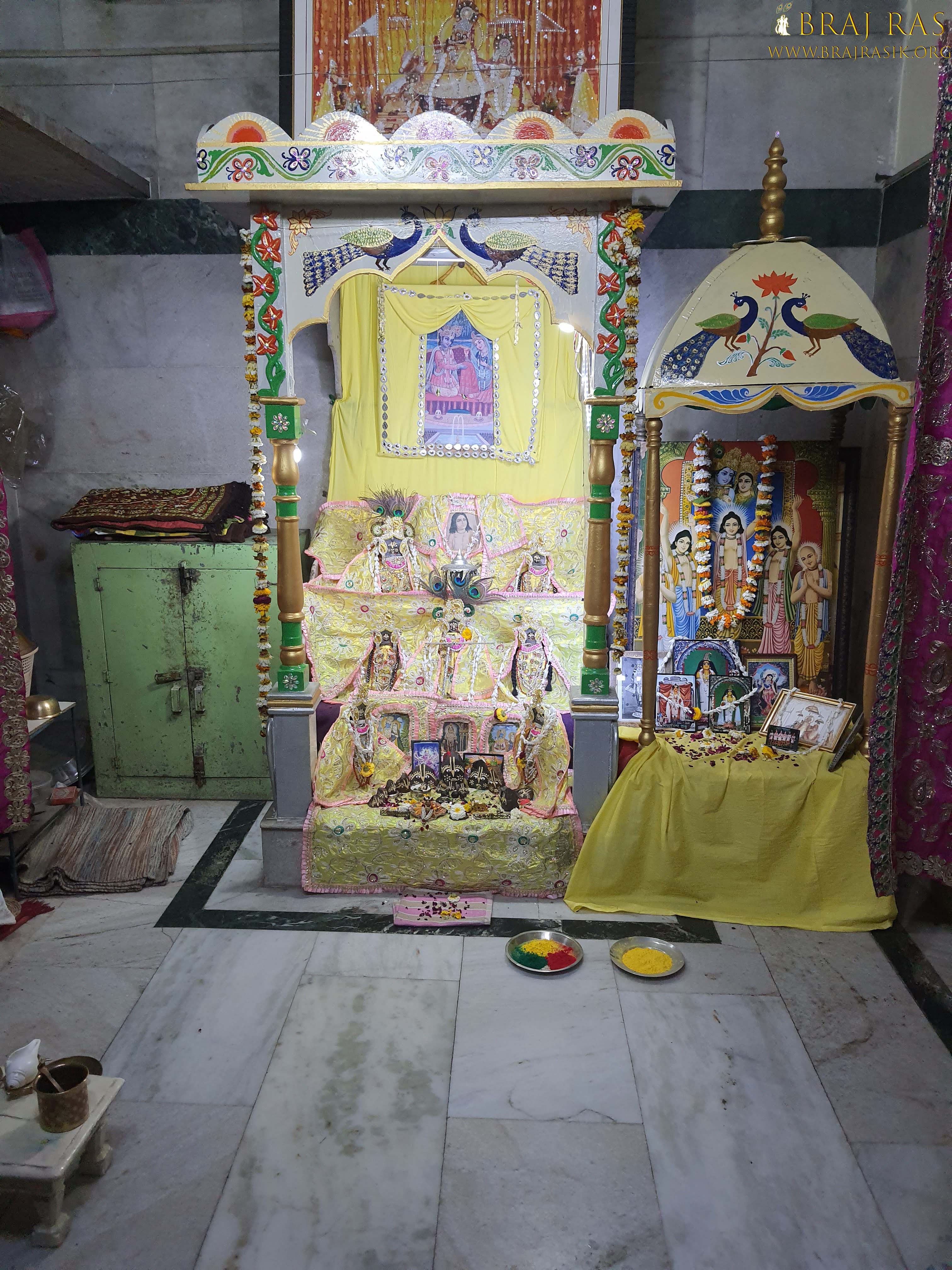 Darshan of the deities inside Shri Bhagwat Niwas, Vrindavan