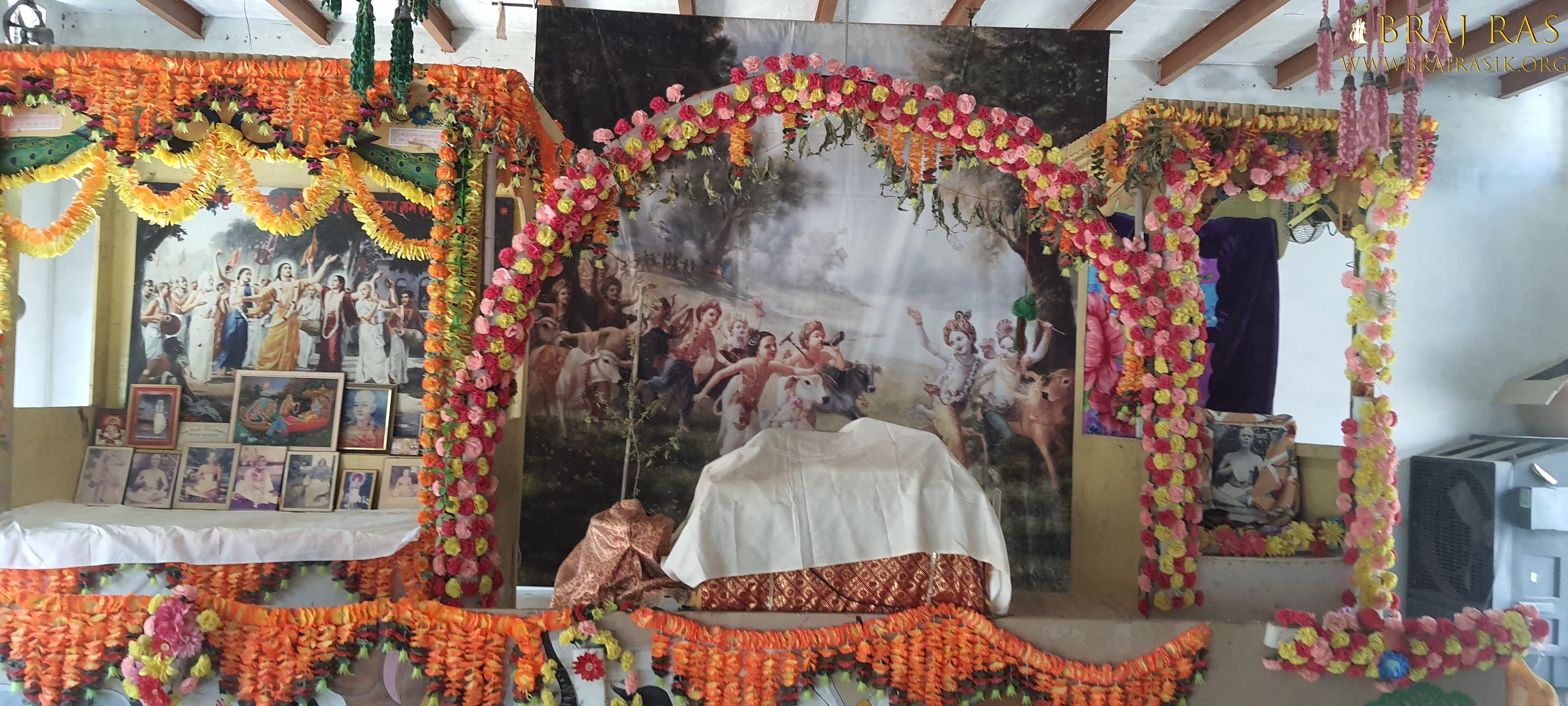 View of the place where the discourses of Srimadbhagwat take place daily in Bhagwat Niwas, Vrindavan.