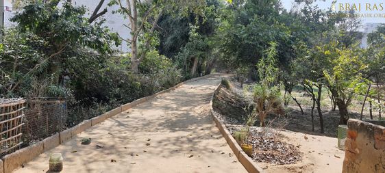 View of parikrama path of Bhagwat Niwas, Vrindavan.
