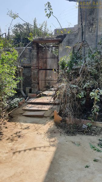 View of a cottage of a saint inside Bhagwat Niwas, Vrindavan.