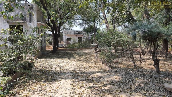View of multiple huts of the saints in Bhagwat Niwas, Vrindavan.
