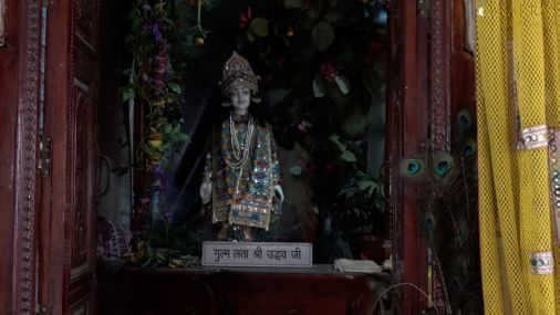 Darshan of Shri Uddhav Ji in Uddhava Kunda, Govardhan.