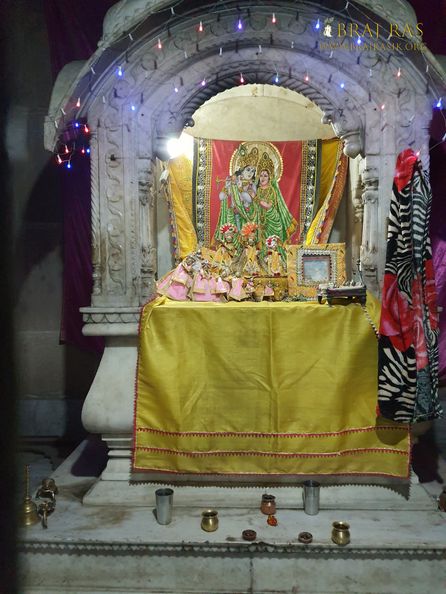 Distant darshan of the deities of Lalit Kunj, Vrindavan.