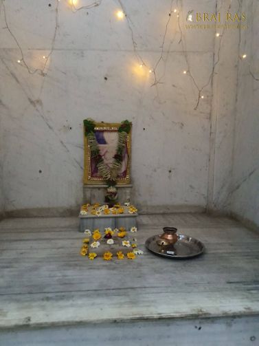 Distant darshan of Bhajan place of Shri Vanshi Ali Ji at Lalit Kunj, Vrindavan.