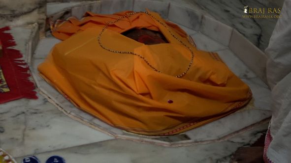 Darshan of Shrinathji Prakatya Sthal, Govardhan.