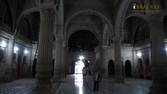View of the 16 pillars in the courtyard of Jaipur Temple, Vrindavan.