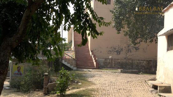 View of stairs of Shri Bhatraund Bihari Temple, Vrindavan.