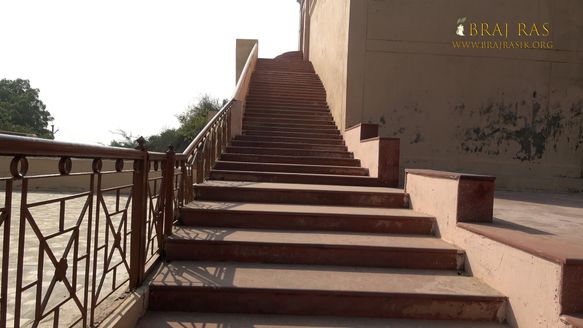 Stairs of Shri Bhatraund Bihari Temple, Vrindavan.