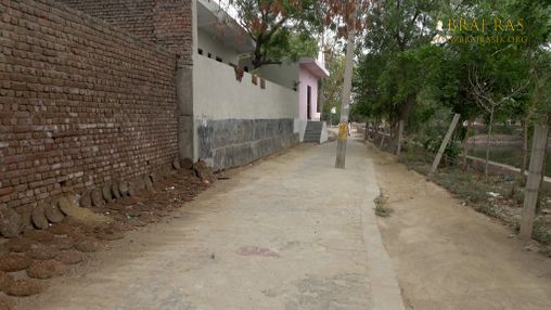A glimpse of the parikrama path of Bahulavan Kund.