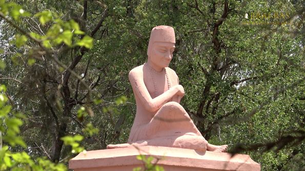A statue of Shri Surdas Ji at Soor Kuti, Runkata.