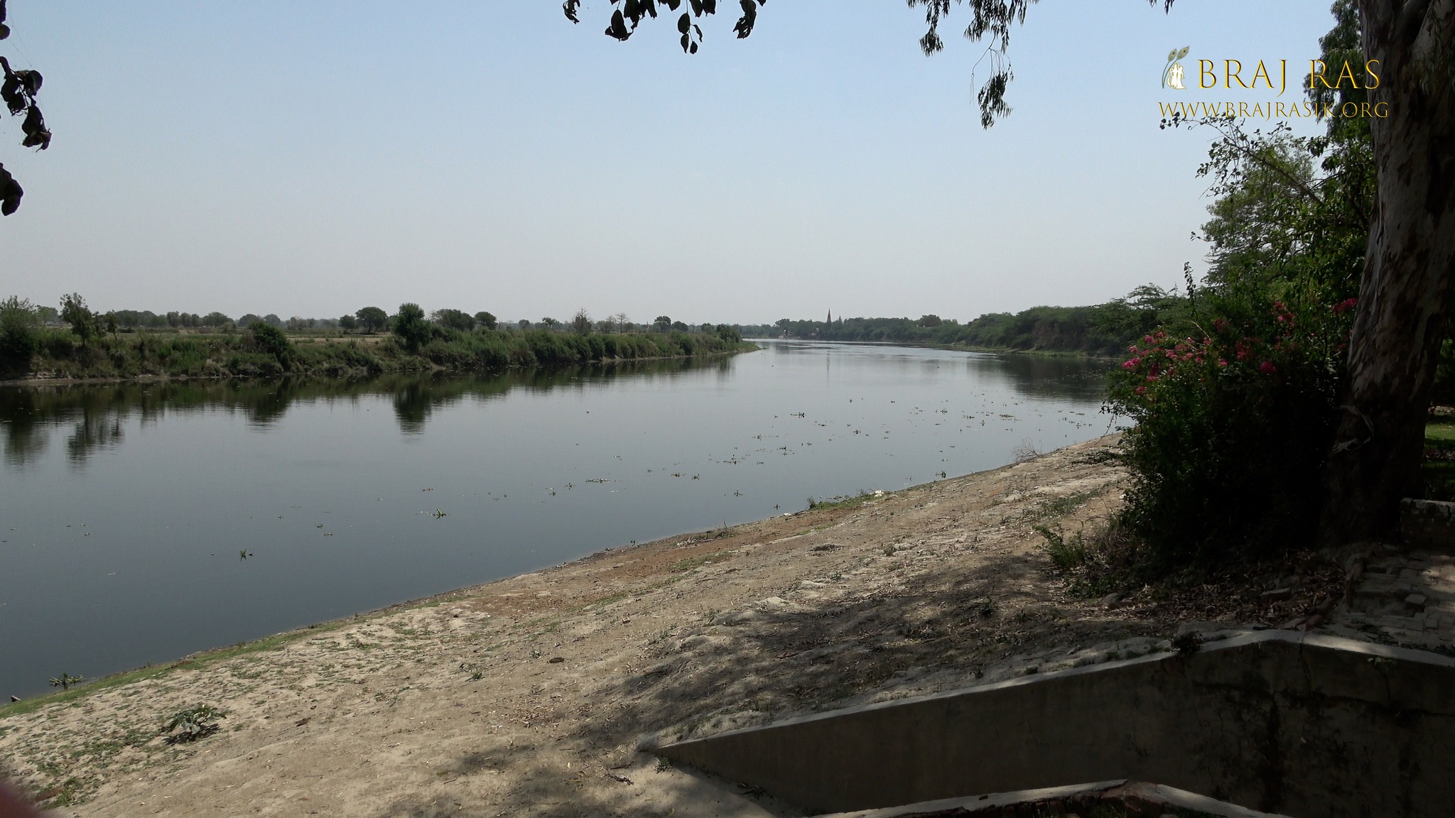 Darshan of Yamuna flowing near Soor Kuti, Runkata.