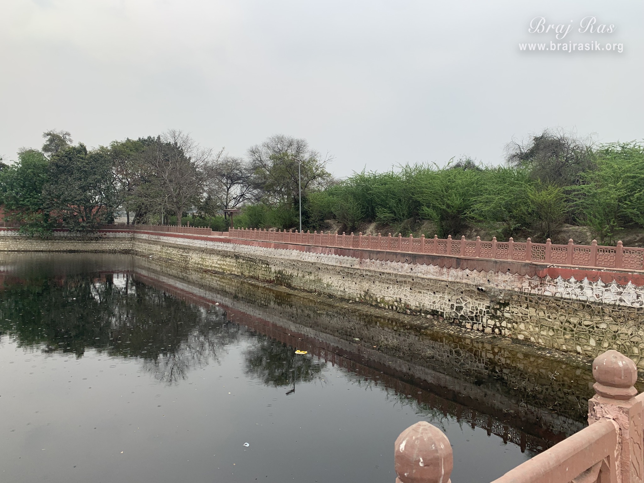 Glimpse of Garud Govind Kund from which Lord Garud Govind appeared.