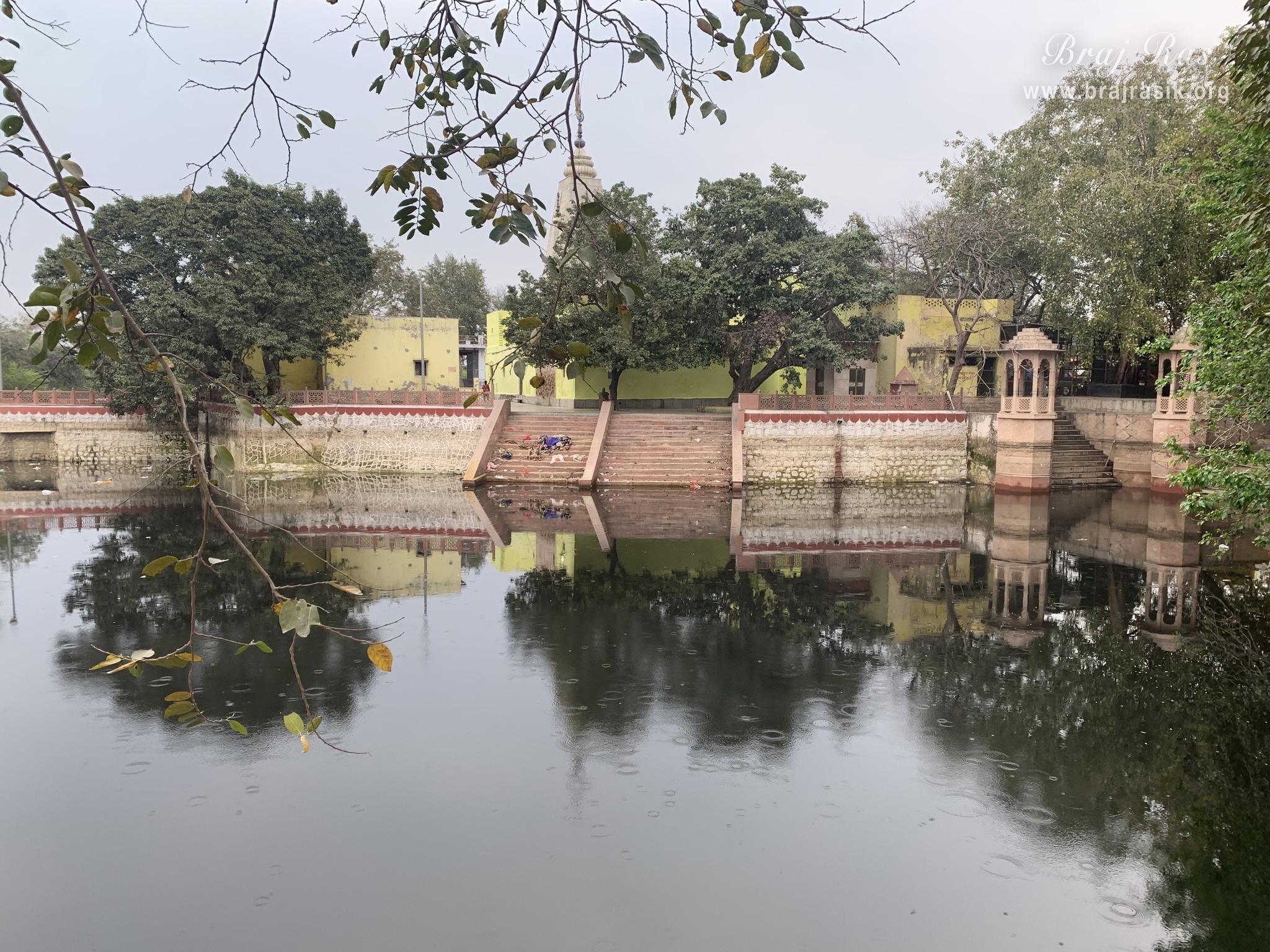 Nice view of Garud Govind Kund beside Garud Govind Temple near Vrindavan.