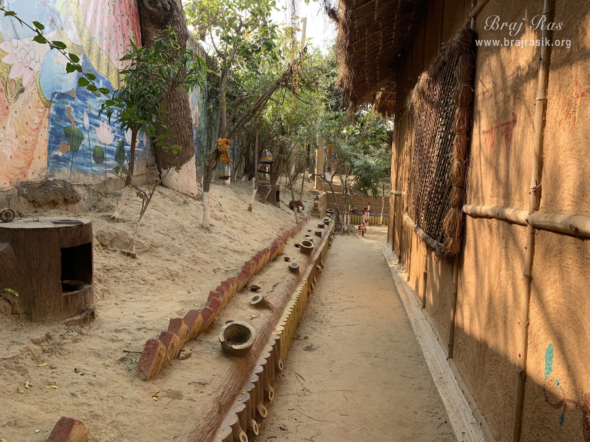 View of the parikrama path of a Kunj inside Nikunj Van at Shri Anandam Dham, Vrindavan.