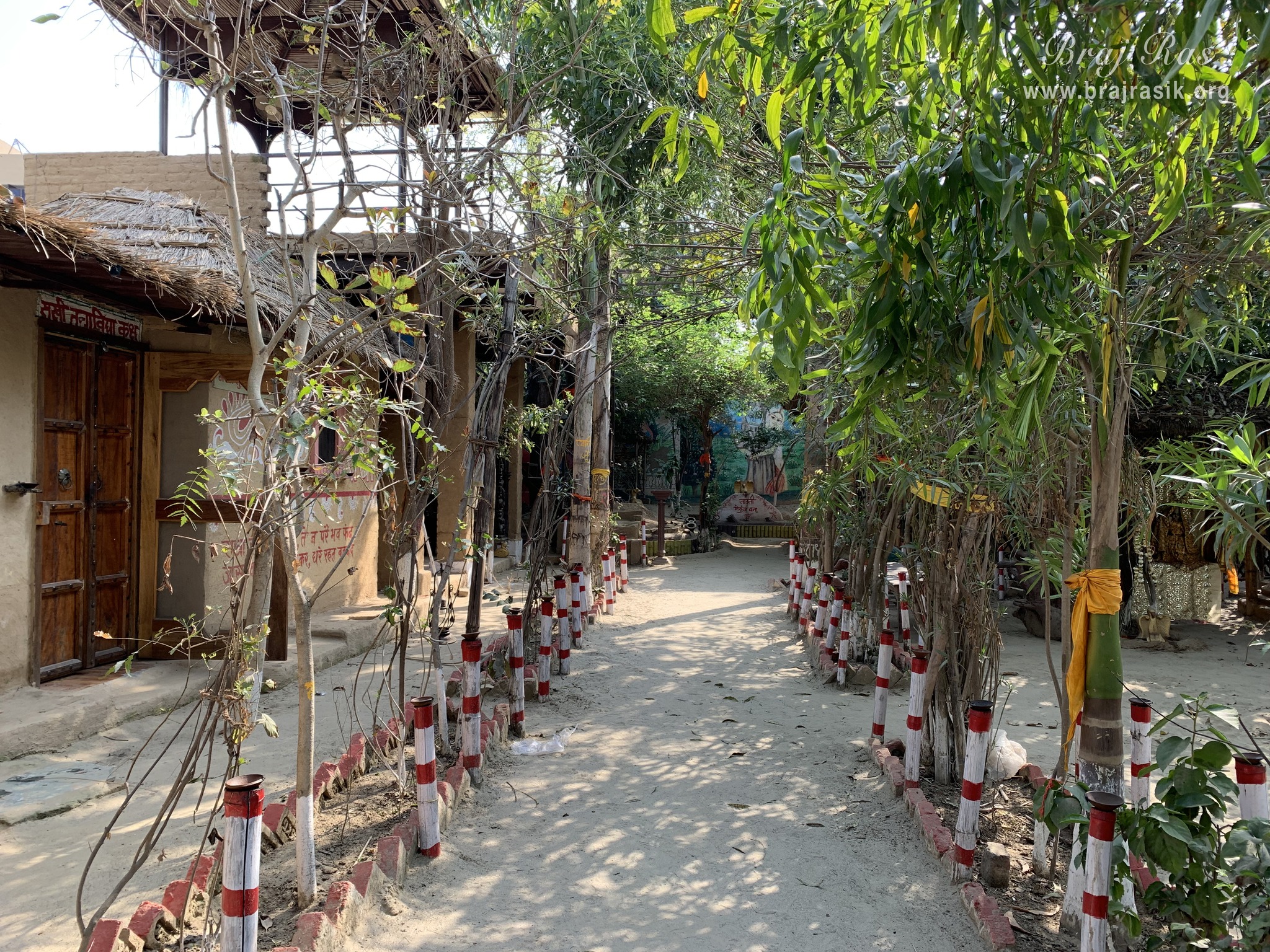 A nice path of Nikunj Van at Shri Anandam Dham, Vrindavan.