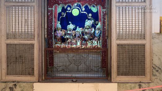 Darshan of Shri Radha Gokulanand along with other deities in Shri Radha Gokulanand Temple, Vrindavan.