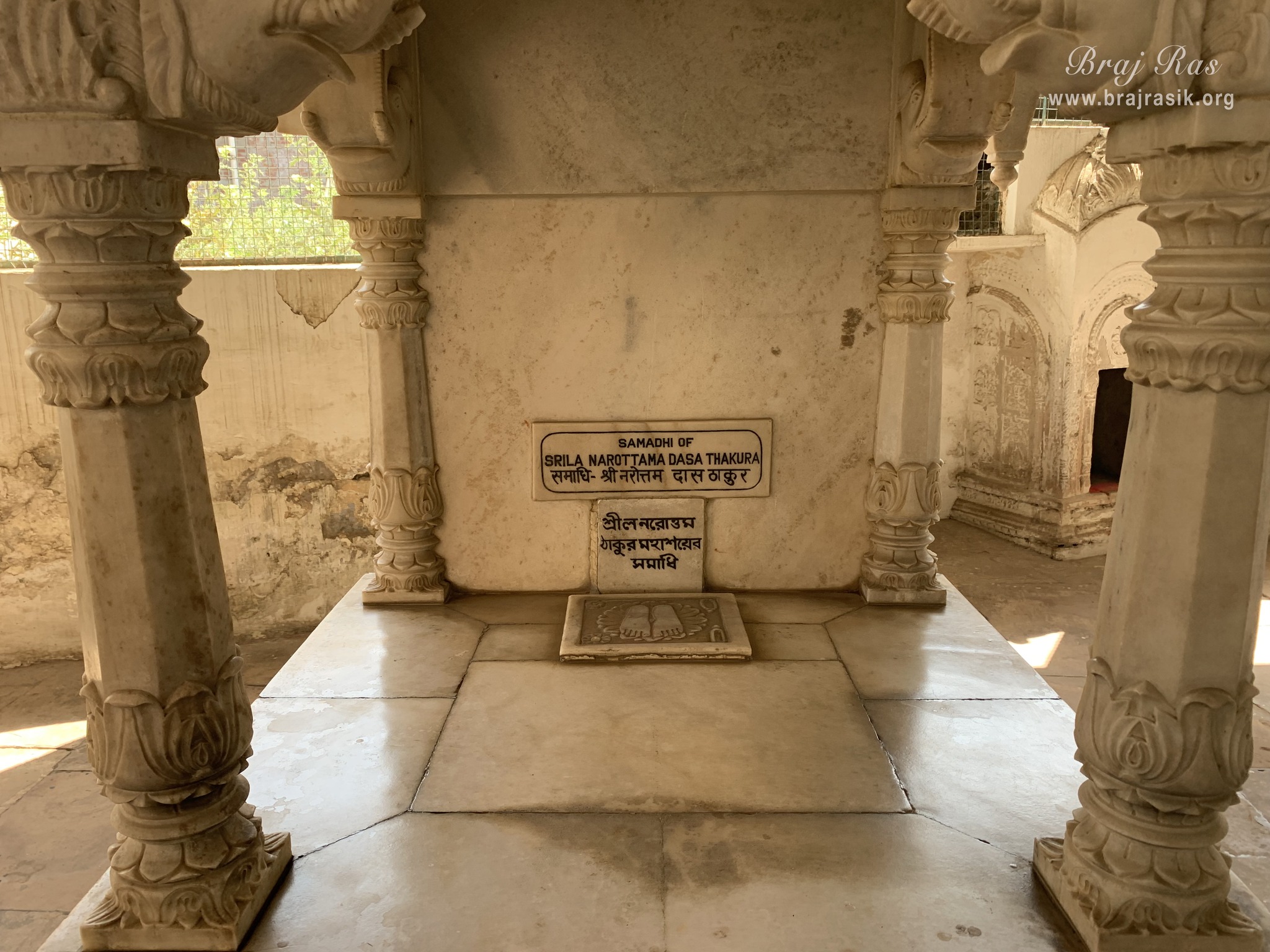 Samadhi of Shri Narottam Das Thakur in Shri Radha Gokulanand Temple, Vrindavan.