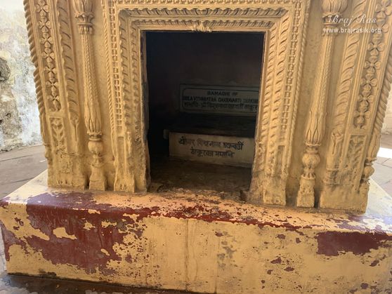 Samadhi of Shri Vishwanath Chakravarti Thakur in Shri Radha Gokulanand Temple, Vrindavan.