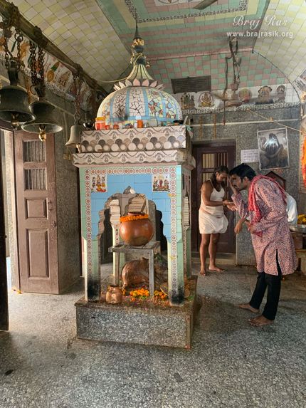 View of courtyard of Shri Chakreshwar Mahadev Temple, Govardhan.